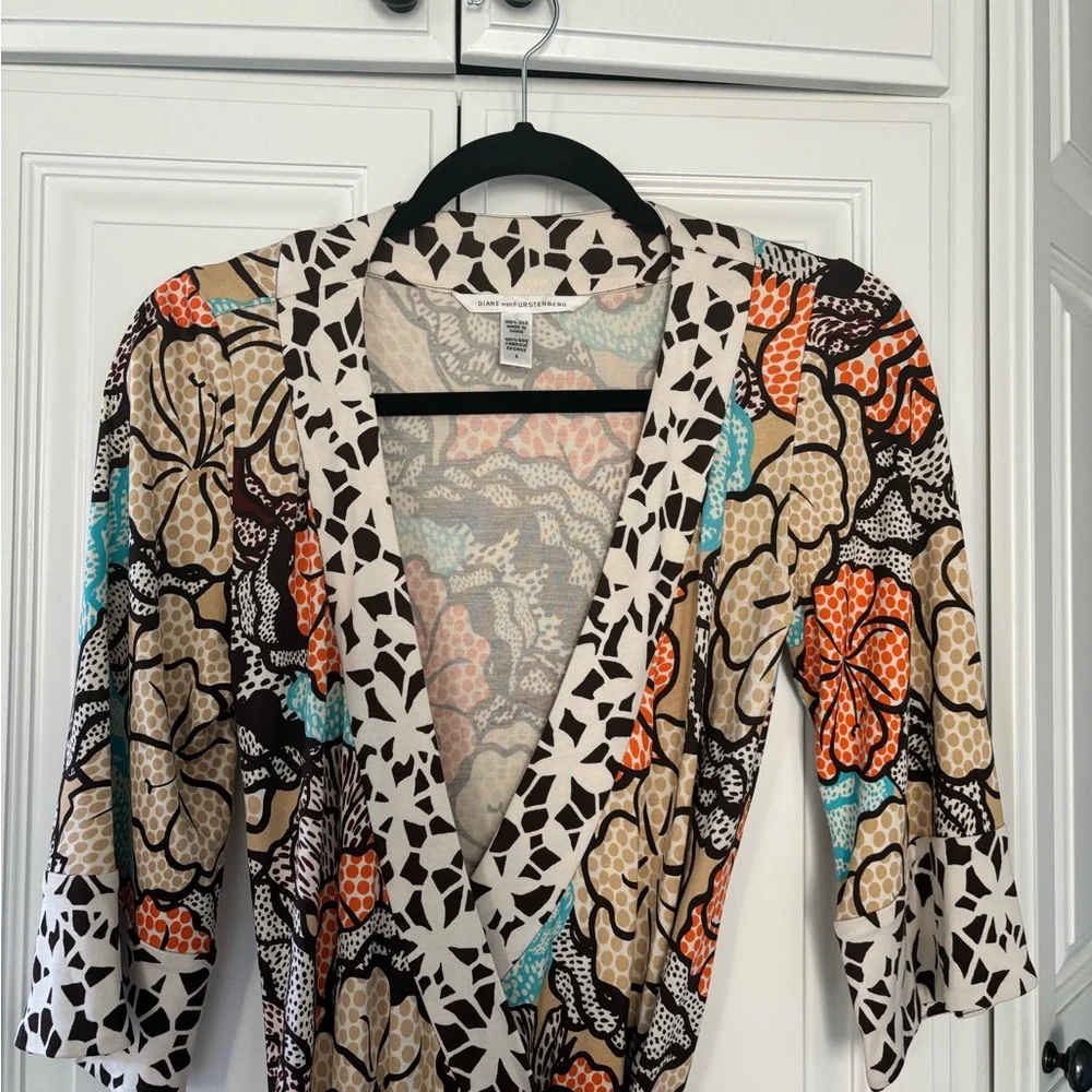 Diane von Furstenberg 100% Silk Brown and Orange Wrap Dress | Size 6 - Picture 3 of 5
